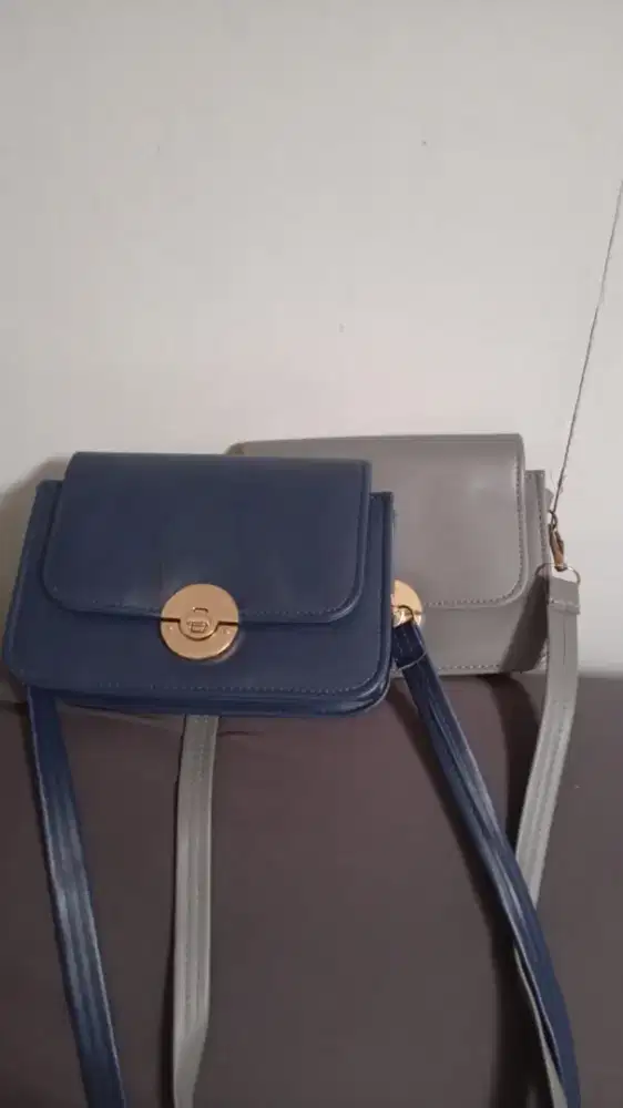 Tas selempang Take all Abu Biru