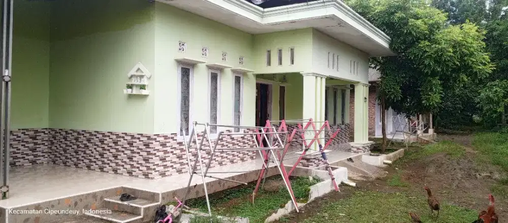 Rumah kampung Dengan 3 kamar tidur,bangunan kokoh dengan bata merah,