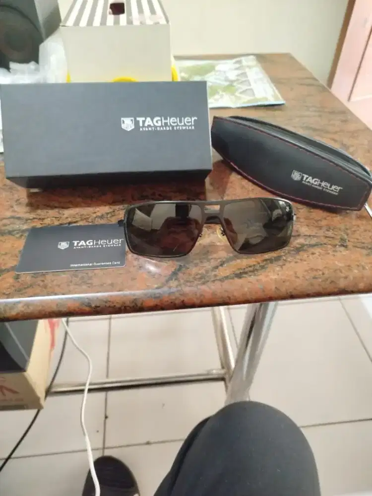 Kacamata / Sunglasses TagHeuer
