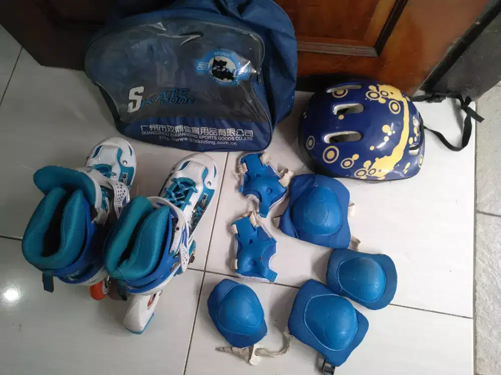 Jual sepatu roda merk SkateZone