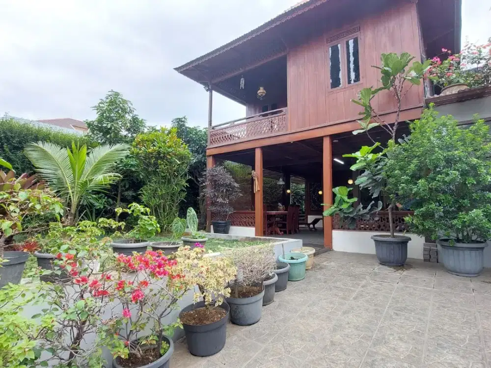 Dijual Rumah Konsep Kayu di Kawasan Sejuk dan Asri Pondok