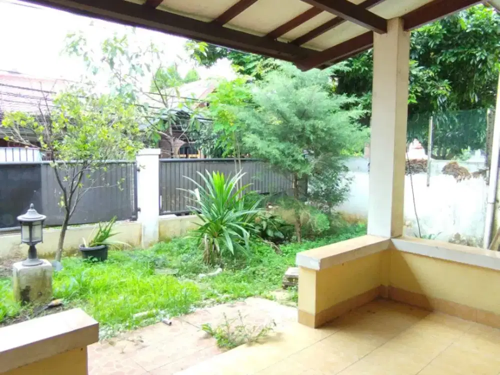 Dijual Rumah Jalan utama komplek Bumi sariwangi 1