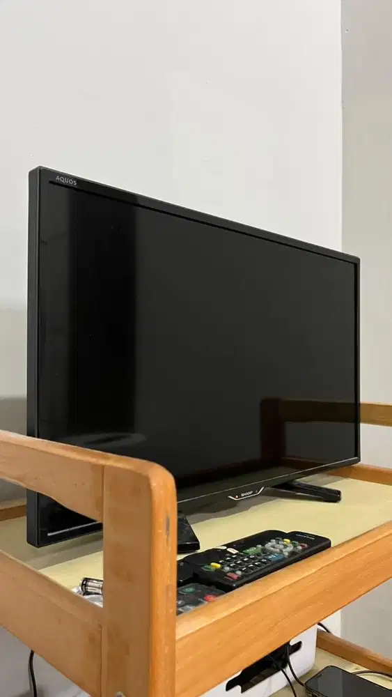 TV Sharp Aquos FREE RAK