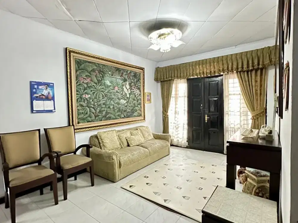 Dijual Rumah 2 lantai Daerah Tebet Furnished