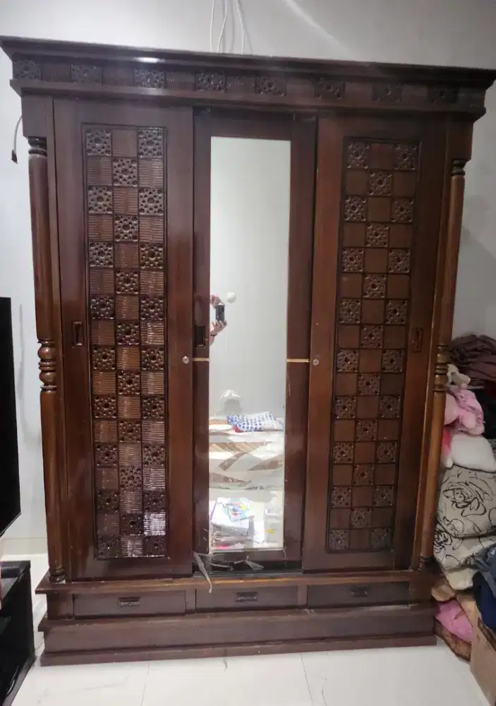 Dijual Bekas / second Lemari jati jepara