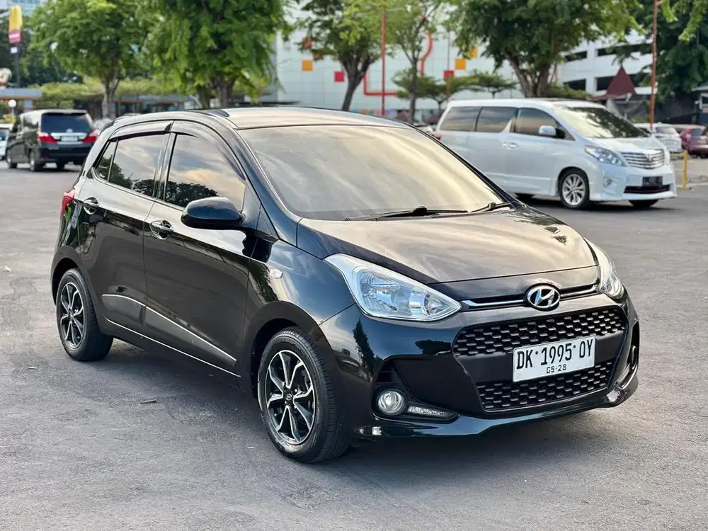 HYUNDAI GRAND i10 GLX 1.2 M/T 2017 LOW KM LIKE NEW 1.200cc DP 10JT