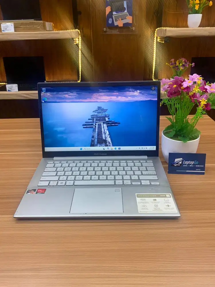 LAPTOP ASUS VIVOBOOK RYZEN 3 RAM 8/512 AMD RADEON GRAPHIC SECOND BEKAS