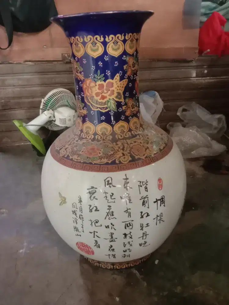 Jual guci cina 6 buah tinggi 60cm lokasi cilebut