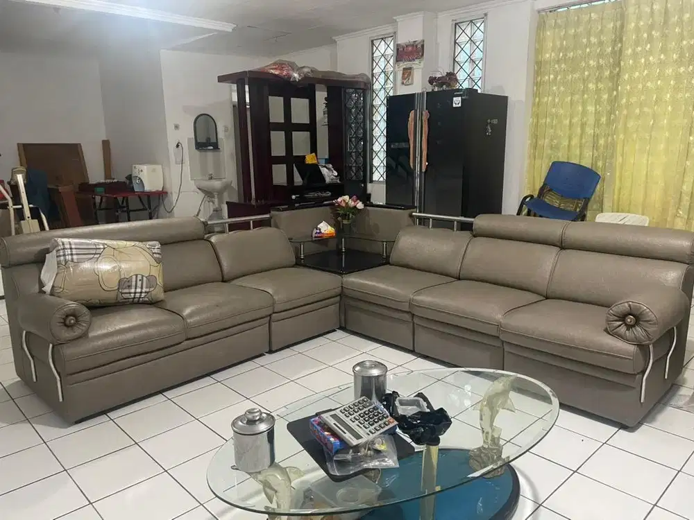 Sofa ruang tamu