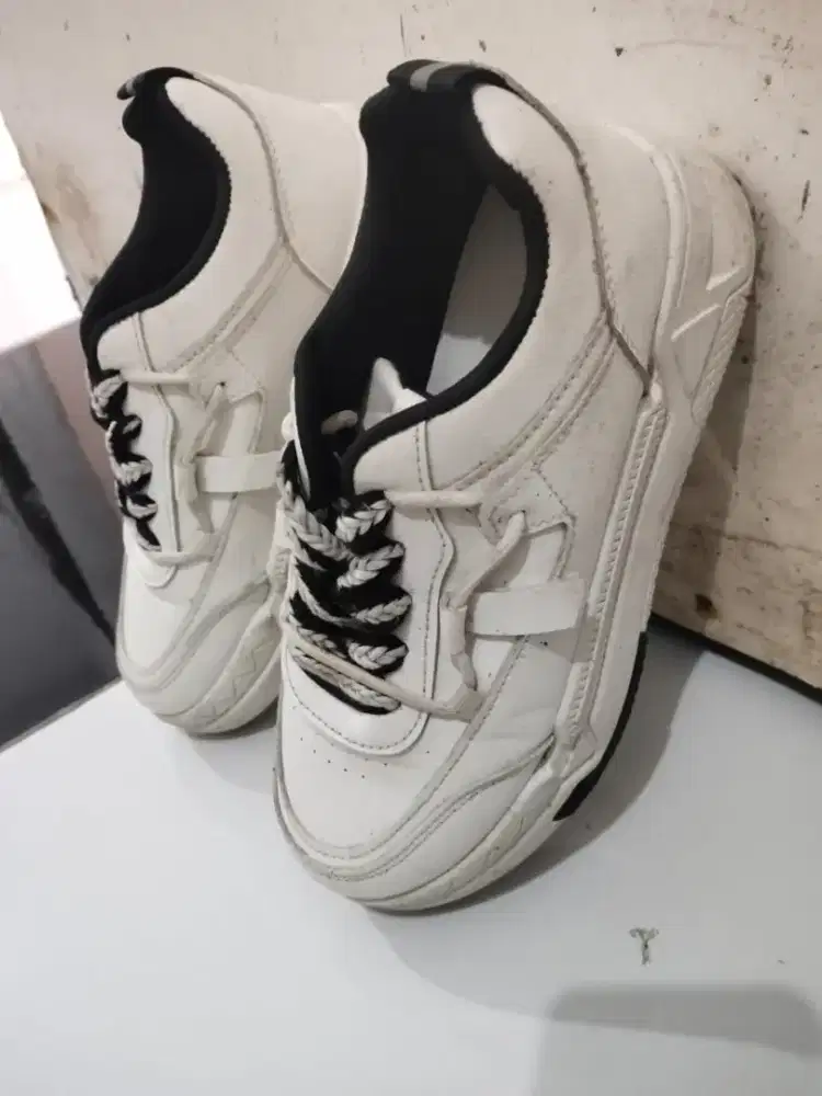 Sepatu cwe beli di singapur