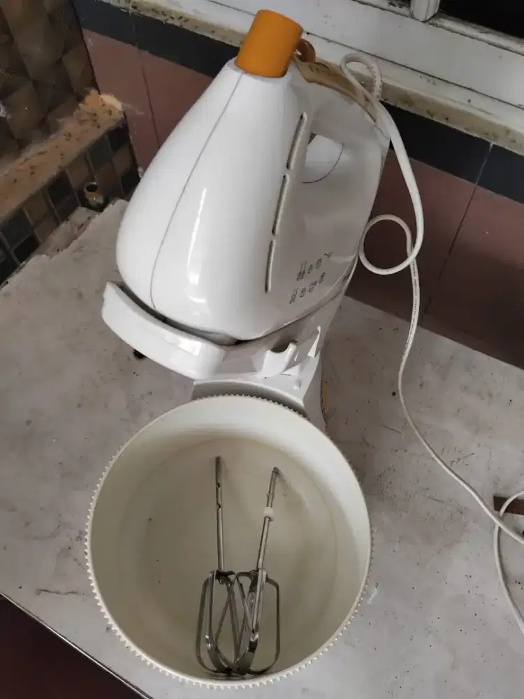 DIJUAL MIXER TYPE HR 1538