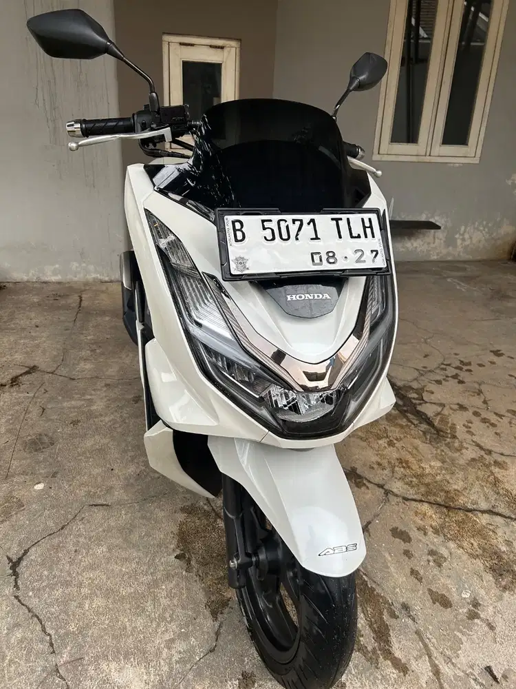 Dijual Honda PCX 2022 CBS Warna White Pearl