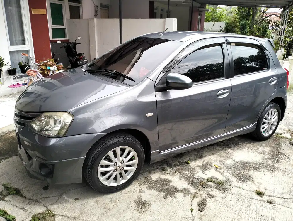 Toyota Etios Valco 2014 Bensin