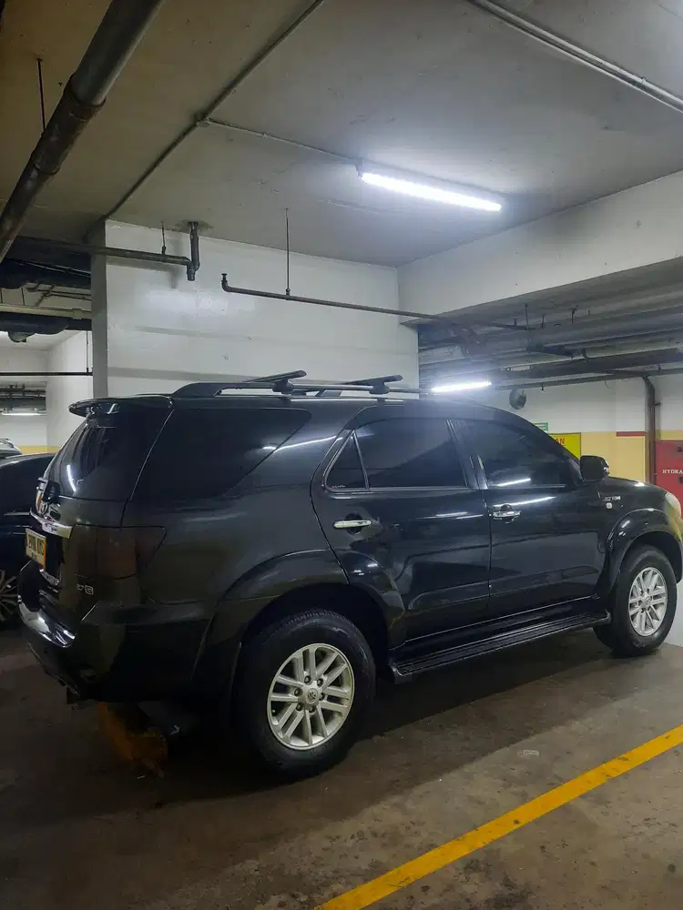 Toyota Fortuner 2005 Bensin
