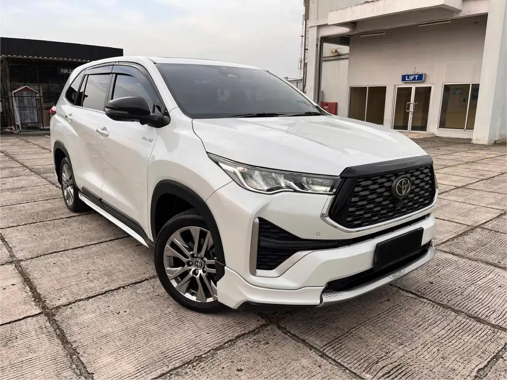 Toyota  Innova Zenix 2.0 Q Hybrid 2023 Tss Modelista