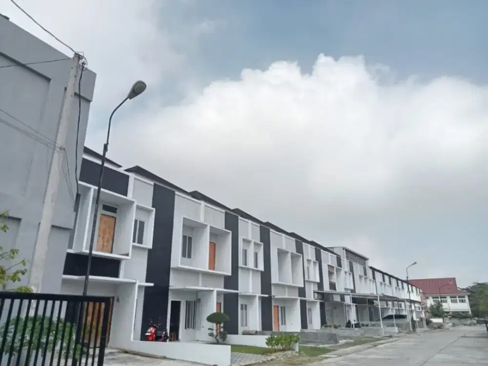 Rumah 2 lantai di tengah kota jalan riau