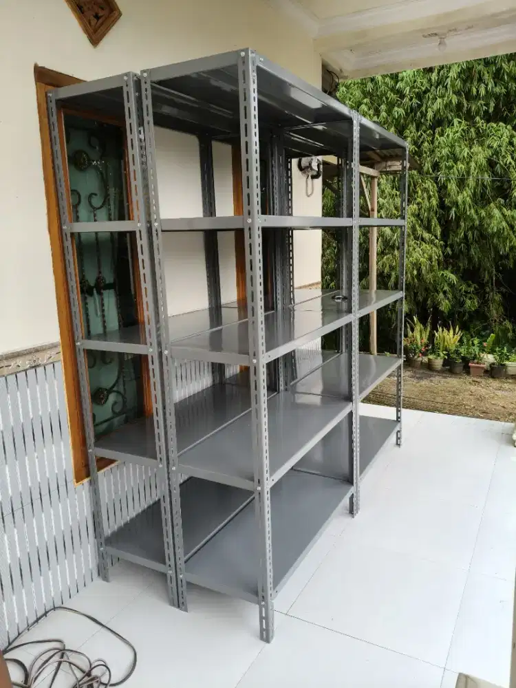 Rak besi ful besi siku lubang