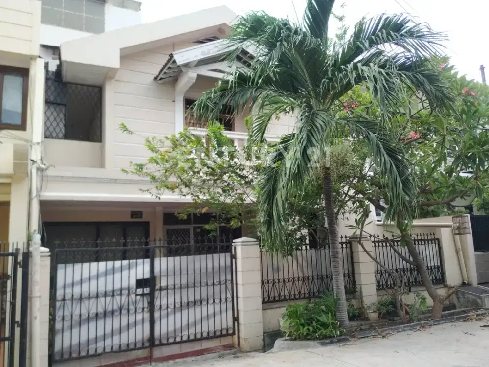 Bagus Dan Sudah Rapi Di Dalam Kompleks Di Janur Indah