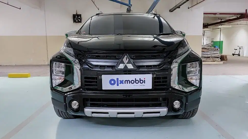TDP 11JT Mitsubishi Xpander 1.5 Cross Bensin-MT Hitam 2022