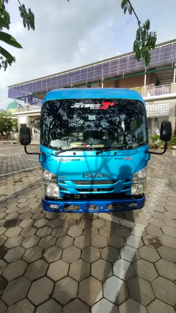ISUZU ELF GIGA SHOT