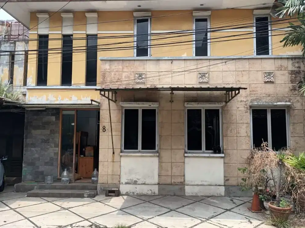 Rumah Strategis di Taman Sakura Indah