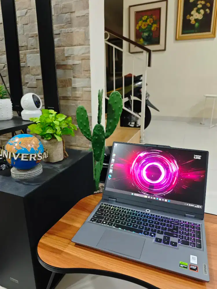 Laptop Lenovo LOQ 15IRX10 RTX5050 x rog tuf msi nitro