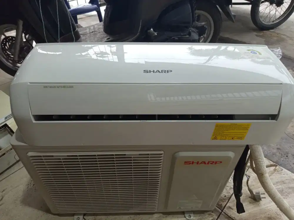 AC sharf 1/2pk like new