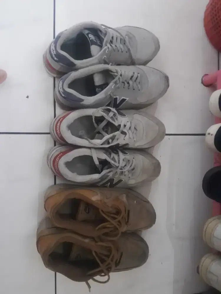 Dijual Cepat Sepatu NB DAN NIKE