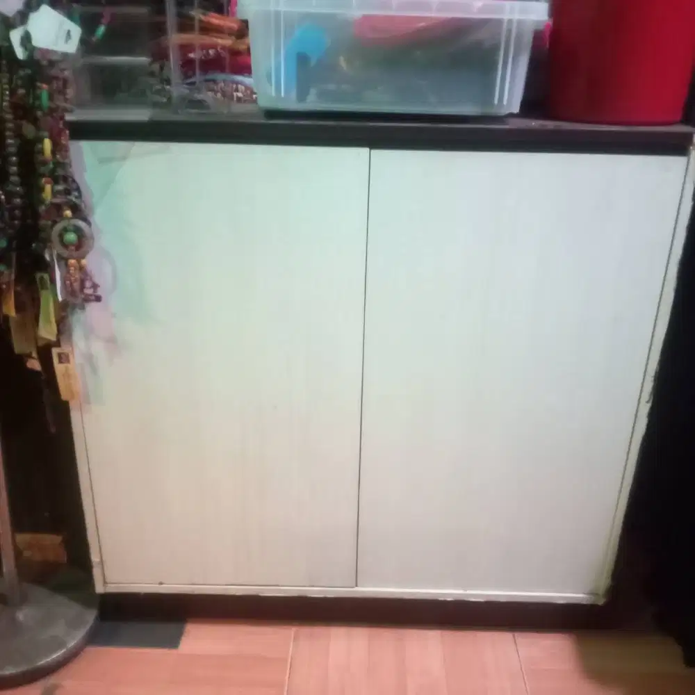 Lemari kayu tebal kokoh 90x56x88.5cm