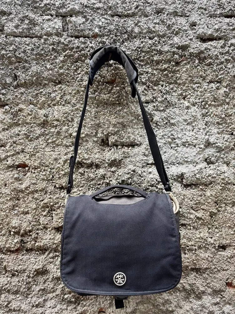 Crumpler The Six Million Dollar Home | Slingbag Kamera Crumpler