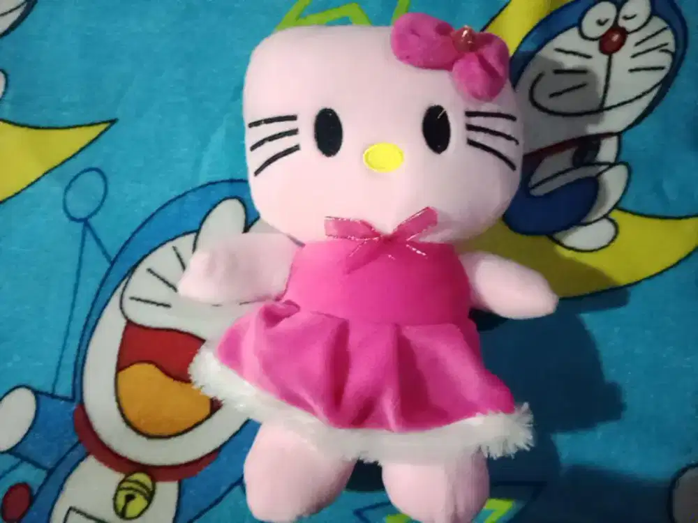 BONEKA HELLO KITTY