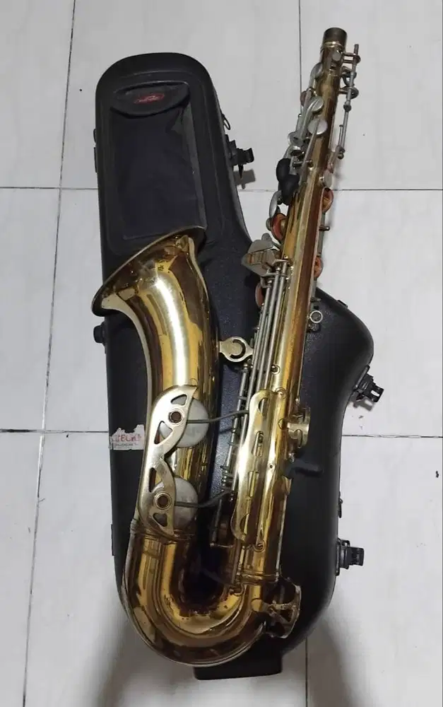Conn 10M Tenor Saxophone