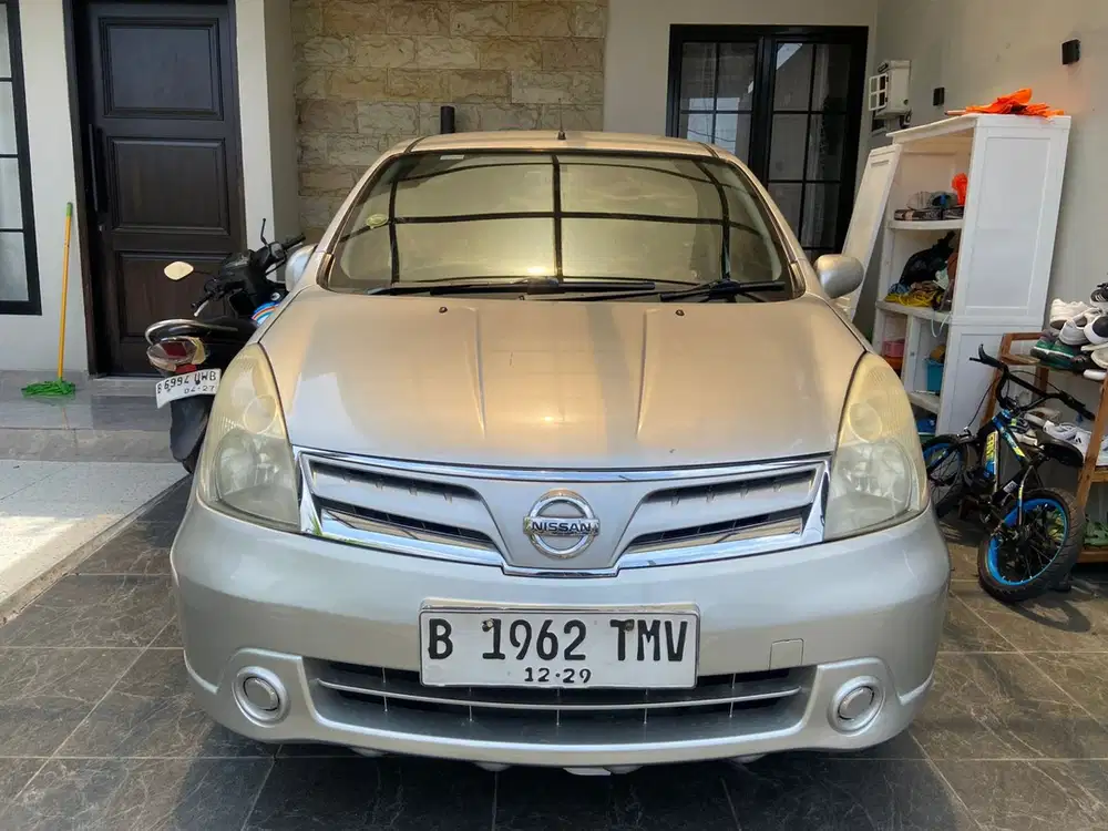 Nissan Grand livina 2013 Bensin