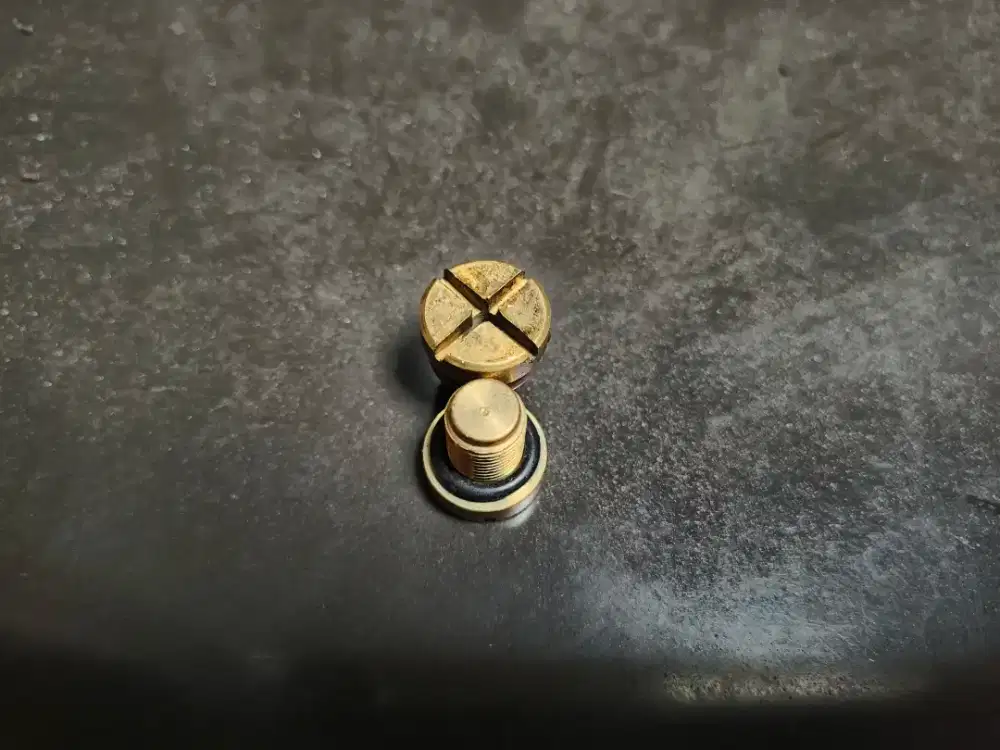 Baut/Sekrup Bleeder Radiator Bahan Brass/Kuningan BMW