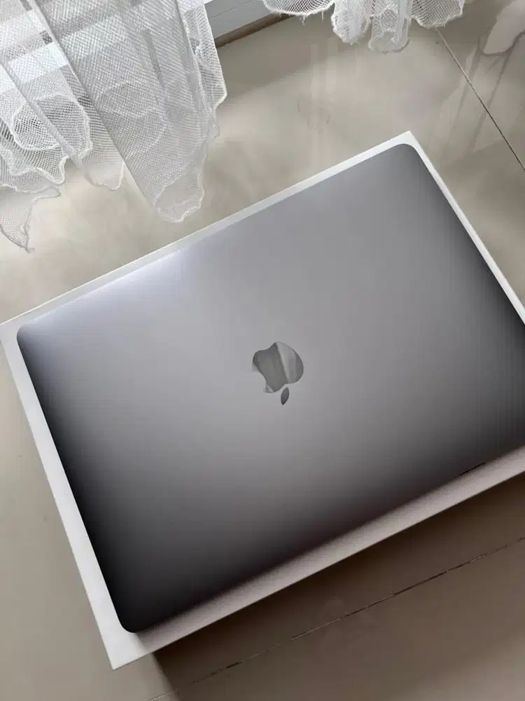 Macbook Air M1 8/256GB