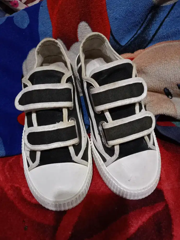 Sepatu Sneckers Pria Wanita NEVADA original