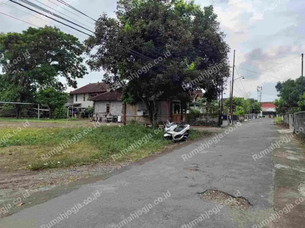 tanah sangat strategis tajem maguwoharjo