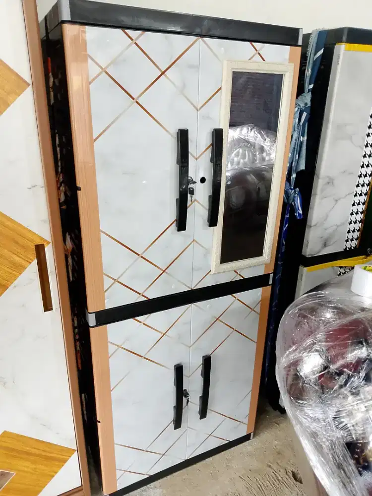 Lemari Plastik 4pintu