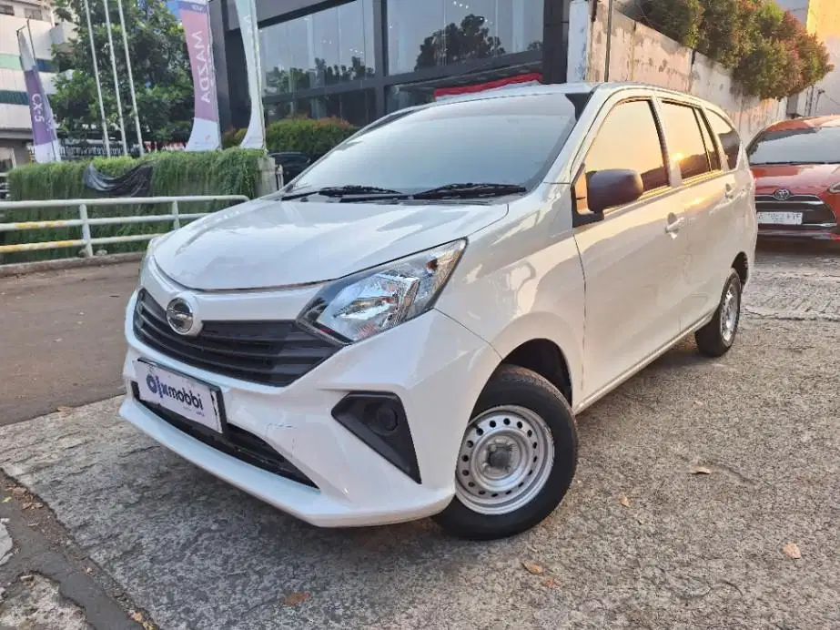 LOW DP Daihatsu Sigra 1.0 D Bensin-MT 2023 PZS