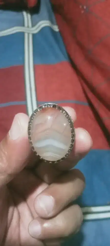 Cincin junjung derajat di mahar