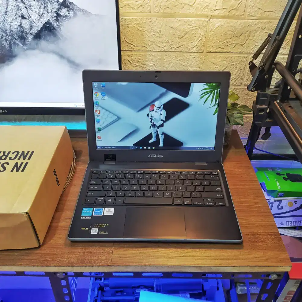Notebook terbaru Asus BR1100 Fullset