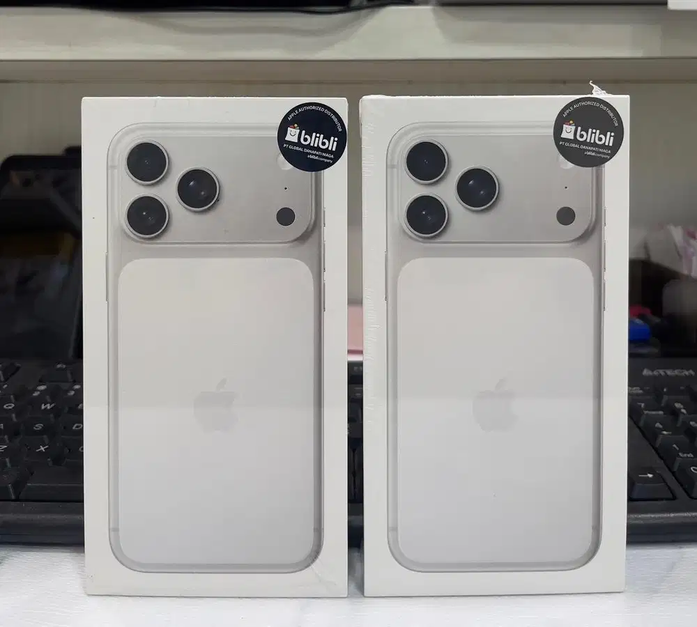 Baru...IPhone 17 Pro Max 256Gb Garansi Resmi (Warna : Silver)