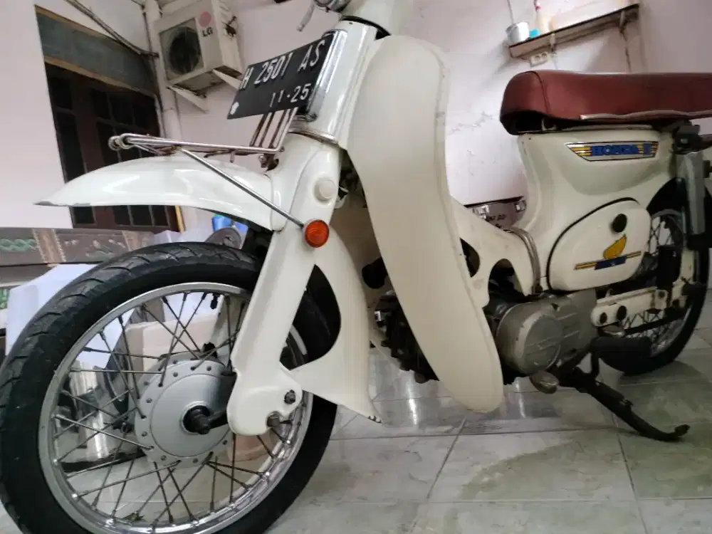 C70 79 Putih original mulus istimewaa