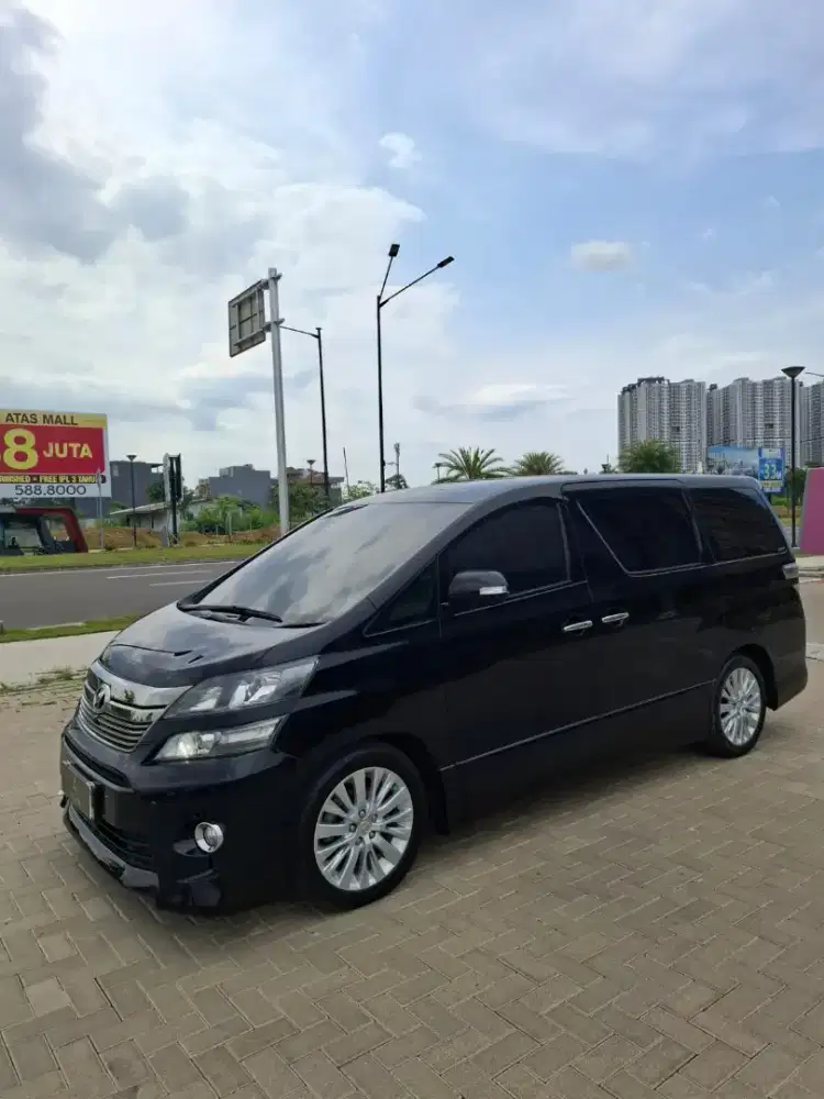 Toyota Vellfire ZG AT 2012