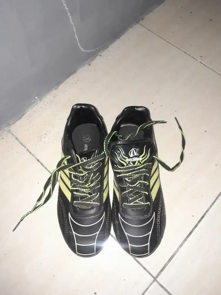 SEPATU BOLA MEREK ARDIELES