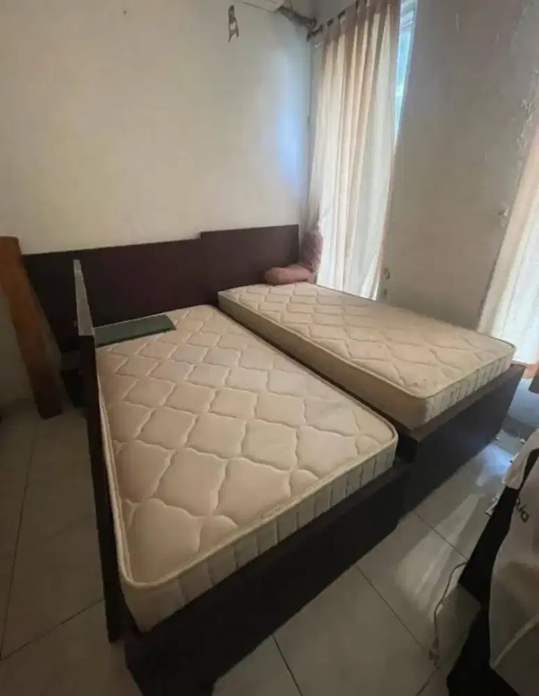 Dipan Custom 90 x 200 ada Laci