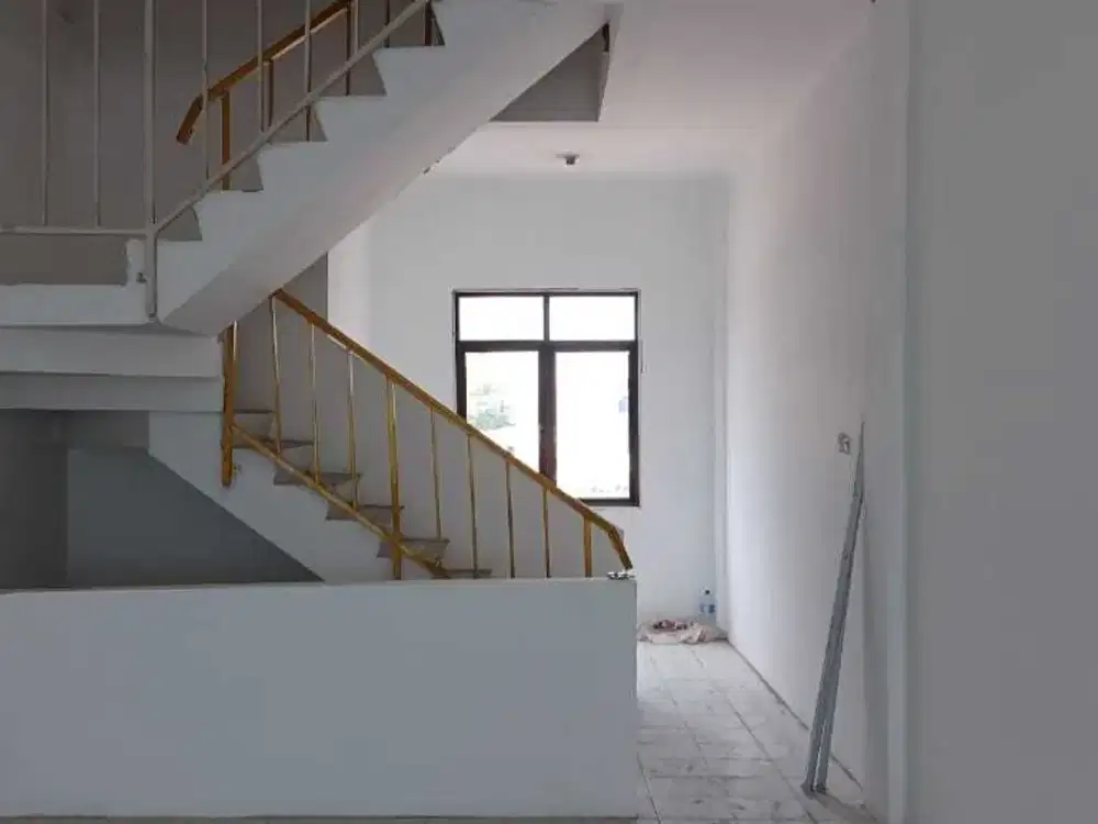 Ruko 2.5lt SHM Luas 253 di pasar rebo cocok utk usaha ciracas jakarta