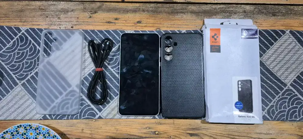 Samsung Galaxy A55 8/256 Hp, Kabel Data dan Case SPIGEN ORI