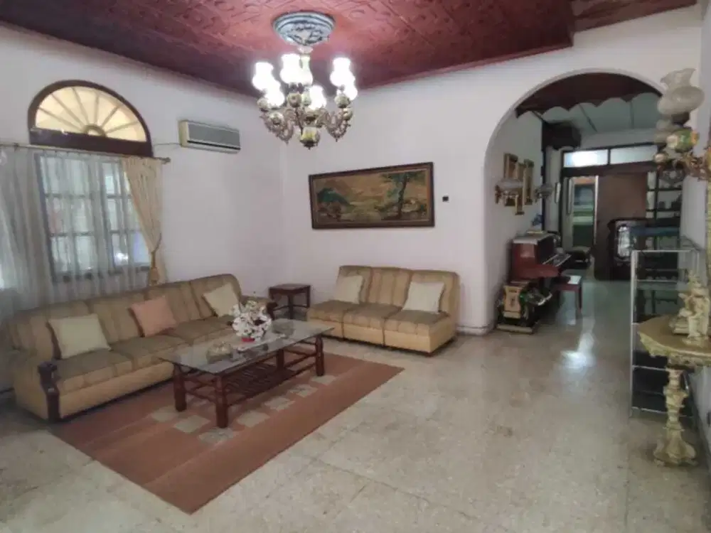 Dijual Rumah hook Pengadegan Jaksel cocok untuk kost