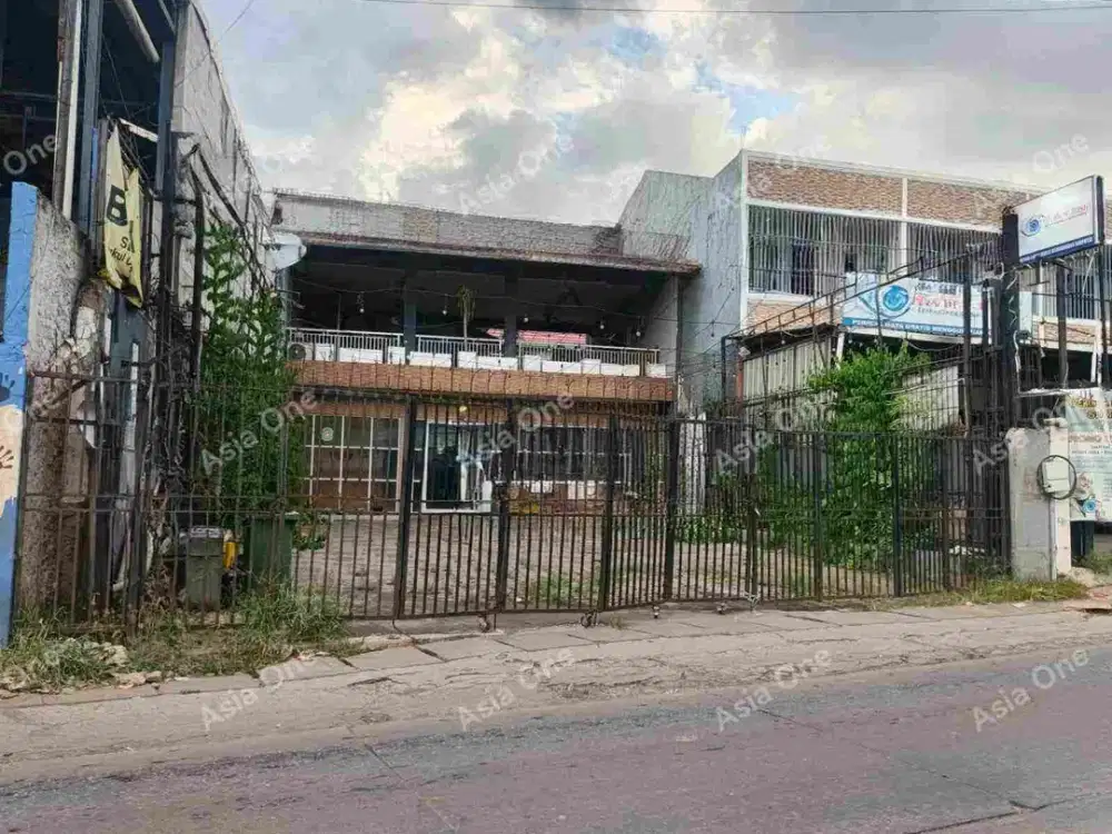 Ruko 2lt  Ex Resto Semi Furnish di Jatiasih Bekasi